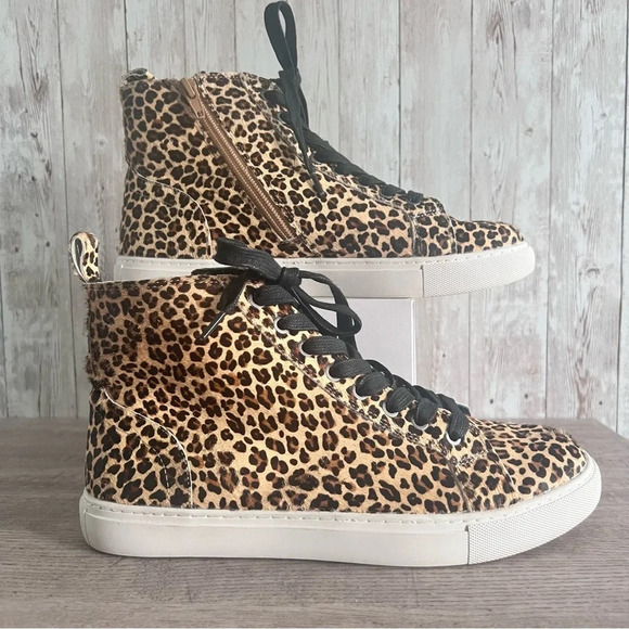 Leopard Print High-Top Sneakers with Side Zip - Picture 4 of 6